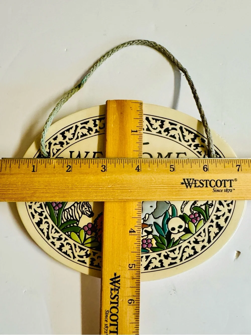 Vintage Trinity Pottery Welcome to the Zoo Oval Wall Decor - Cream & Multicolor
